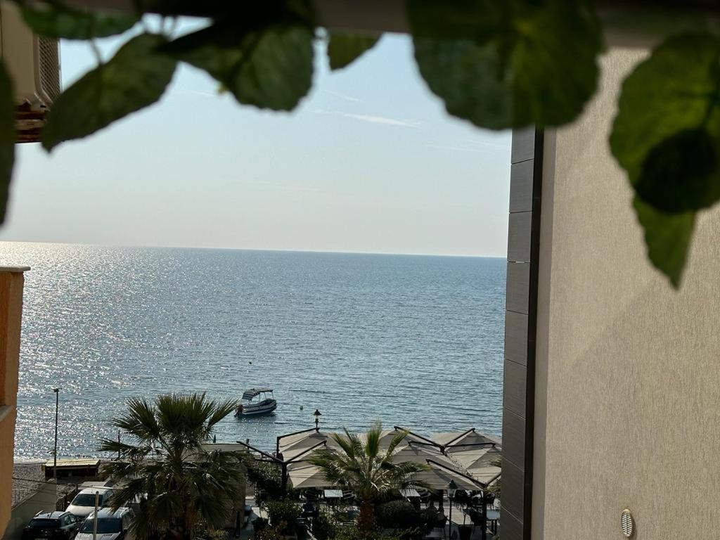 Amazing Paradise Sensation 2 Bedroom Luxury Apartment With A Jacuzzi Durres Ngoại thất bức ảnh